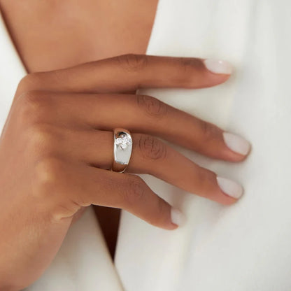 2025 Trendy Clover Flower Chunky Ring 925 Sterling Sliver D Moissanite Rings Finger Bands for Women S925 Charm Wedding Jewelry