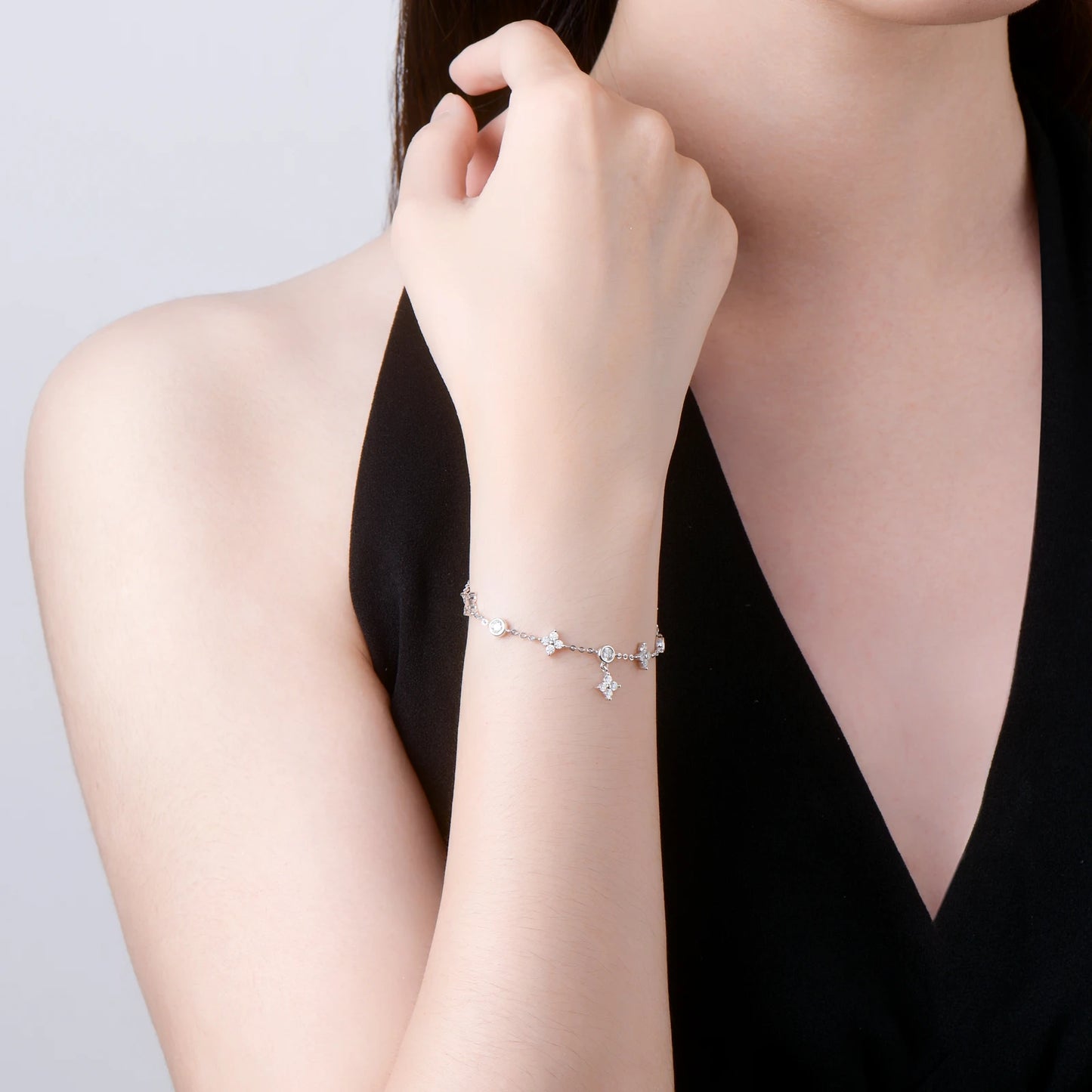 Anziw Silver 925 Four Leaf Clover Bracelet Certified D Color Moissanite Bracelets Gold Plated Charm for Women Lucky Jewelry Gift