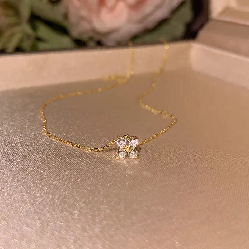 Anziw Lucky Clover Necklace Four Leaf Certified D0.40CT Moissanite Pendant Solid 925 Sterling Silver Women's Charm Jewelry Gift