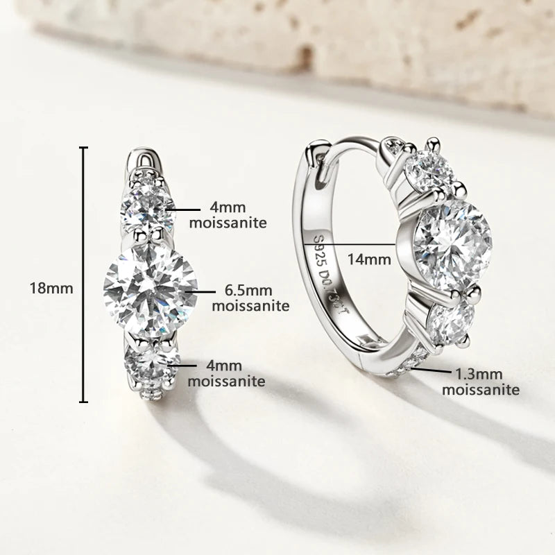 Anziw Classic 6.5mm&4mm&1.3mm D Moissanite 3-Stone Hoop Huggies Earrings 925 Silver Fine Jewelry Valentine's Day Gift for Women