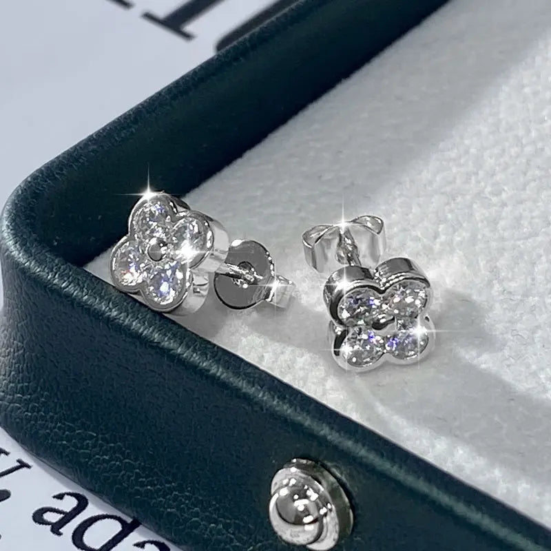 Anziw GRA Certified 3mm D Moissanite Diamond Stud Earrings for Women 14k Gold Filled Earrings Lucky Clover Flower Jewelry Gifts