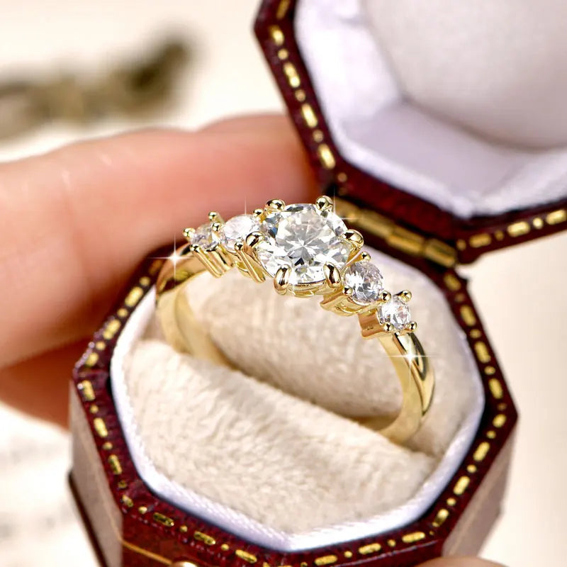 Anziw Exquisite 6.5mm 1.0ct D Moissanite Rings for Women 14K Gold Filled Classic Six Claws Finger Bands 2026 Tendy Jewelry Daily