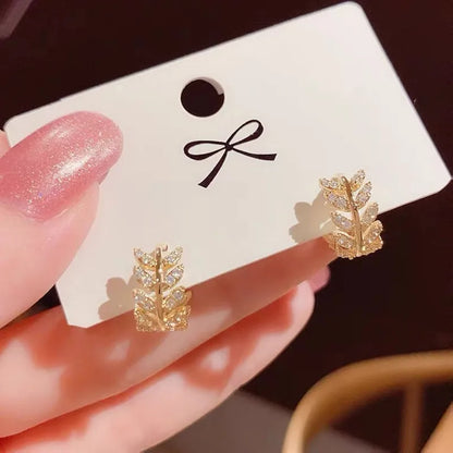Anizw 1.3mm D Moissanite Earrings 925 Sterling Silver Mini Hoops 14k Gold Plated Cute Leaf Earring Studs for Women Trend Jewelry