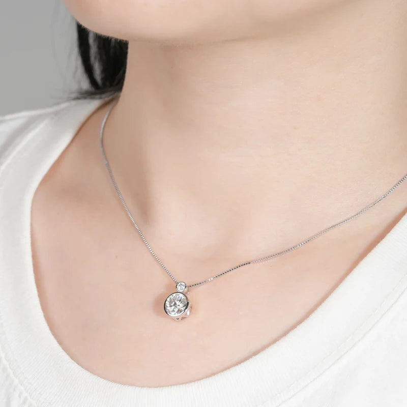 100% 925 Sterling Silver Necklace D2.10CT 8mm&3mm Bezel Setting Round Cut Moissanite Pendant Necklaces for Women S925 Box Chain
