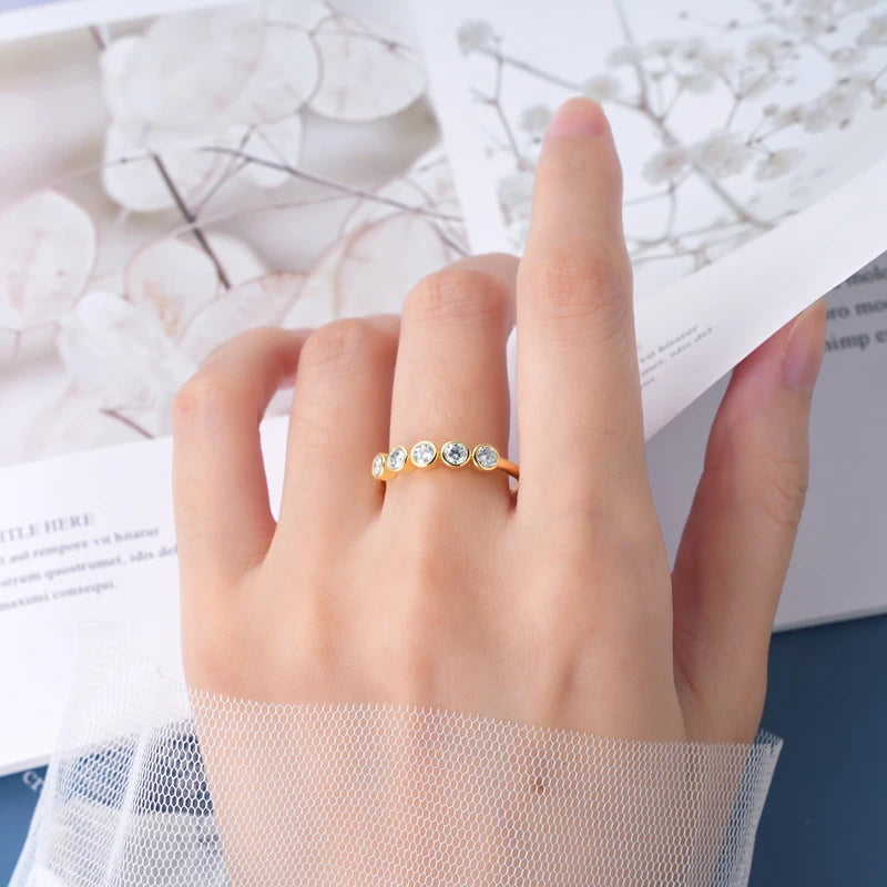 Anziw 925 Sterling Silver 3mm D-E Moissanite Rings for Women Fashion Five Stones Ring Daily Wear Finger Band Fine Jewelry Gifts